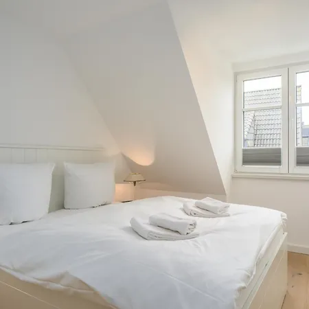 Dorfhues 2 Feriehus *